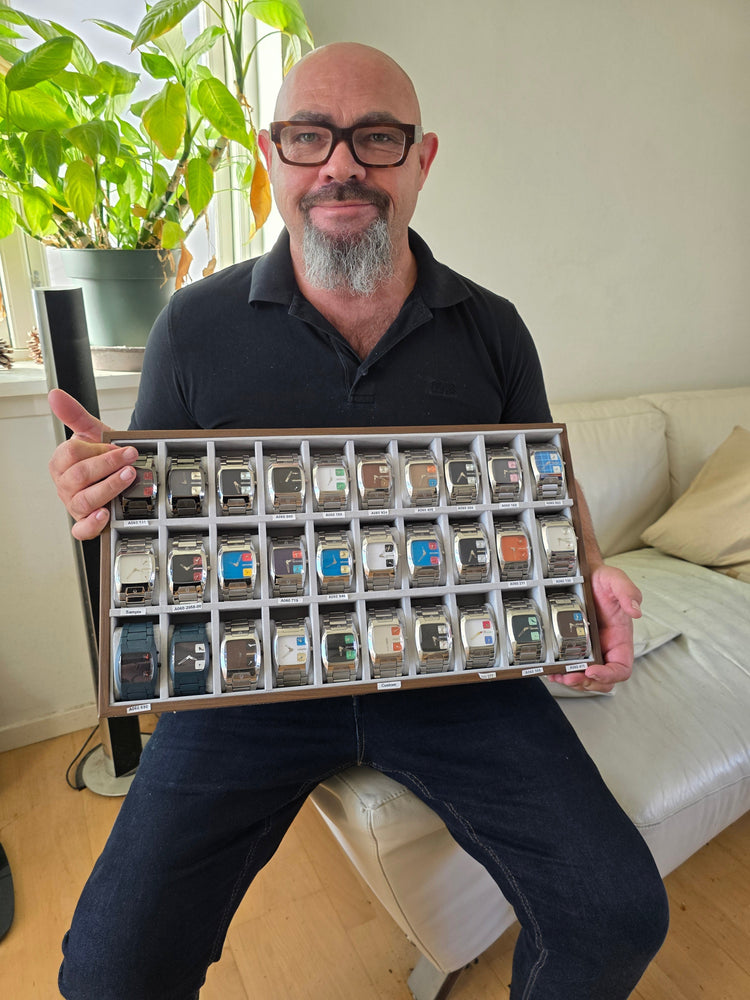 Nixon Banks collector, Henrik Dalgaard, showing his collection